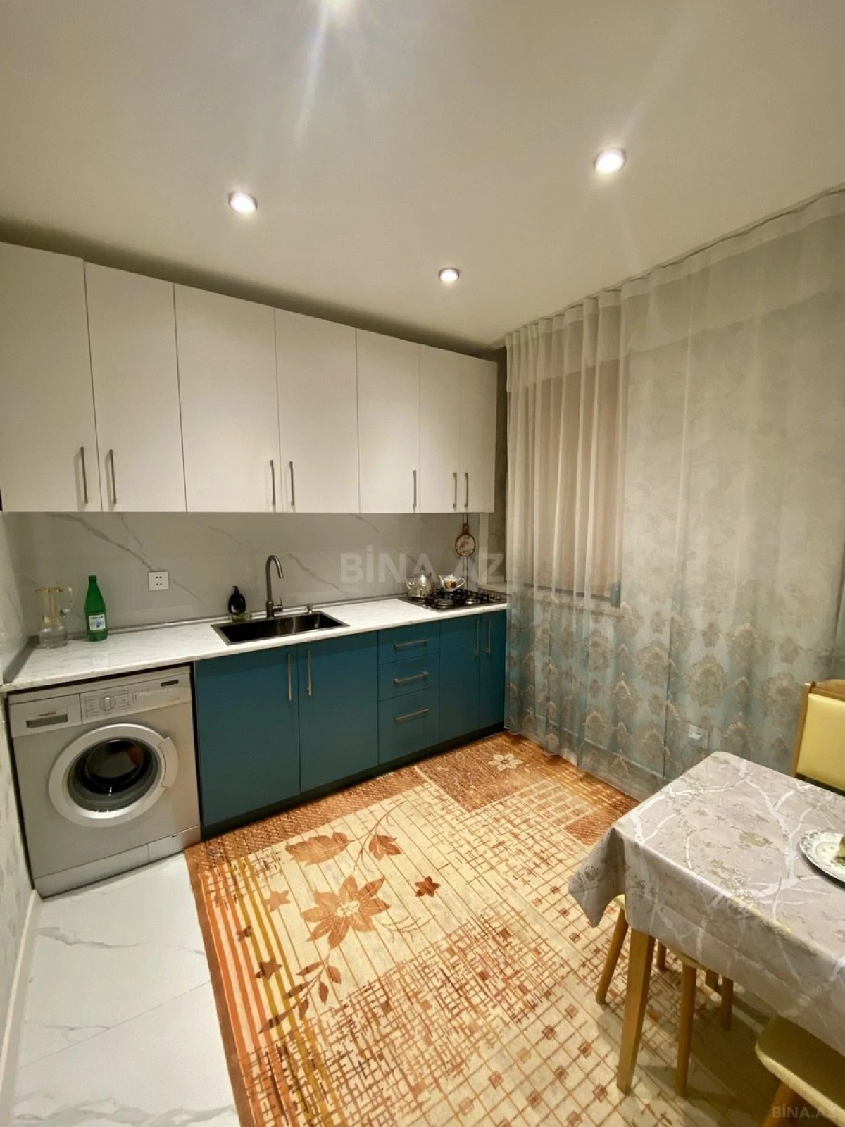 Kirayə verilir 2 otaqlı mənzil 60 m²