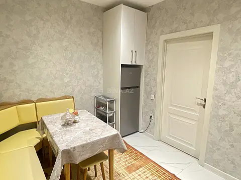 Kirayə verilir 2 otaqlı mənzil 60 m²