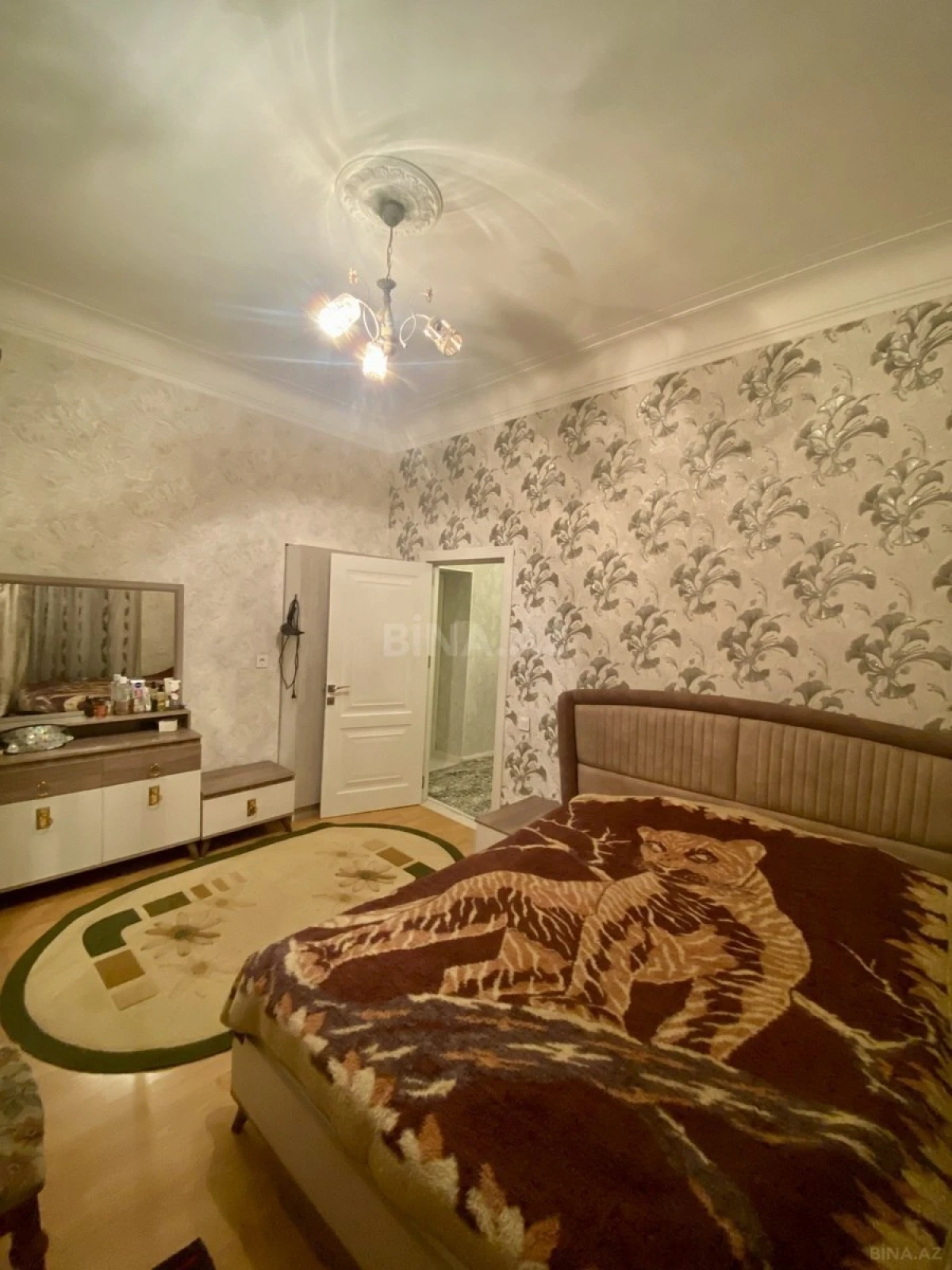 Kirayə verilir 2 otaqlı mənzil 60 m²