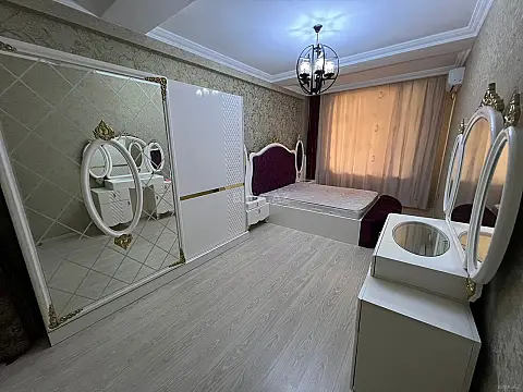 Kirayə verilir 2 otaqlı mənzil 80 m²