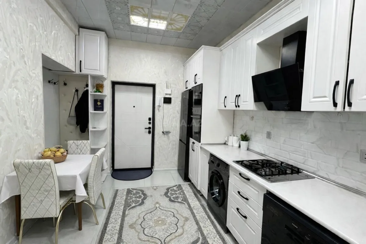 Satılır 2 otaqlı mənzil 65 m²