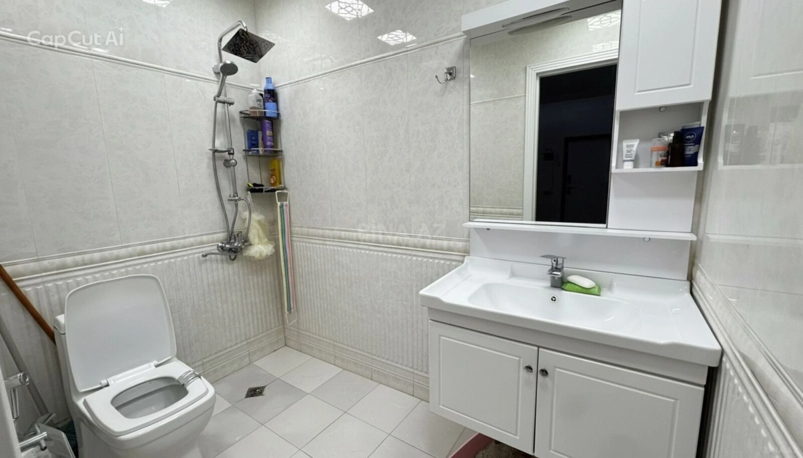 Satılır 2 otaqlı mənzil 65 m²