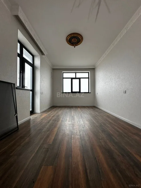 Satılır 3 otaqlı mənzil 83 m²