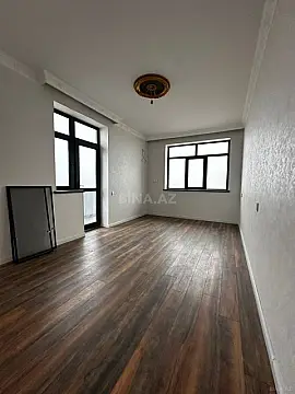 Satılır 3 otaqlı mənzil 83 m²