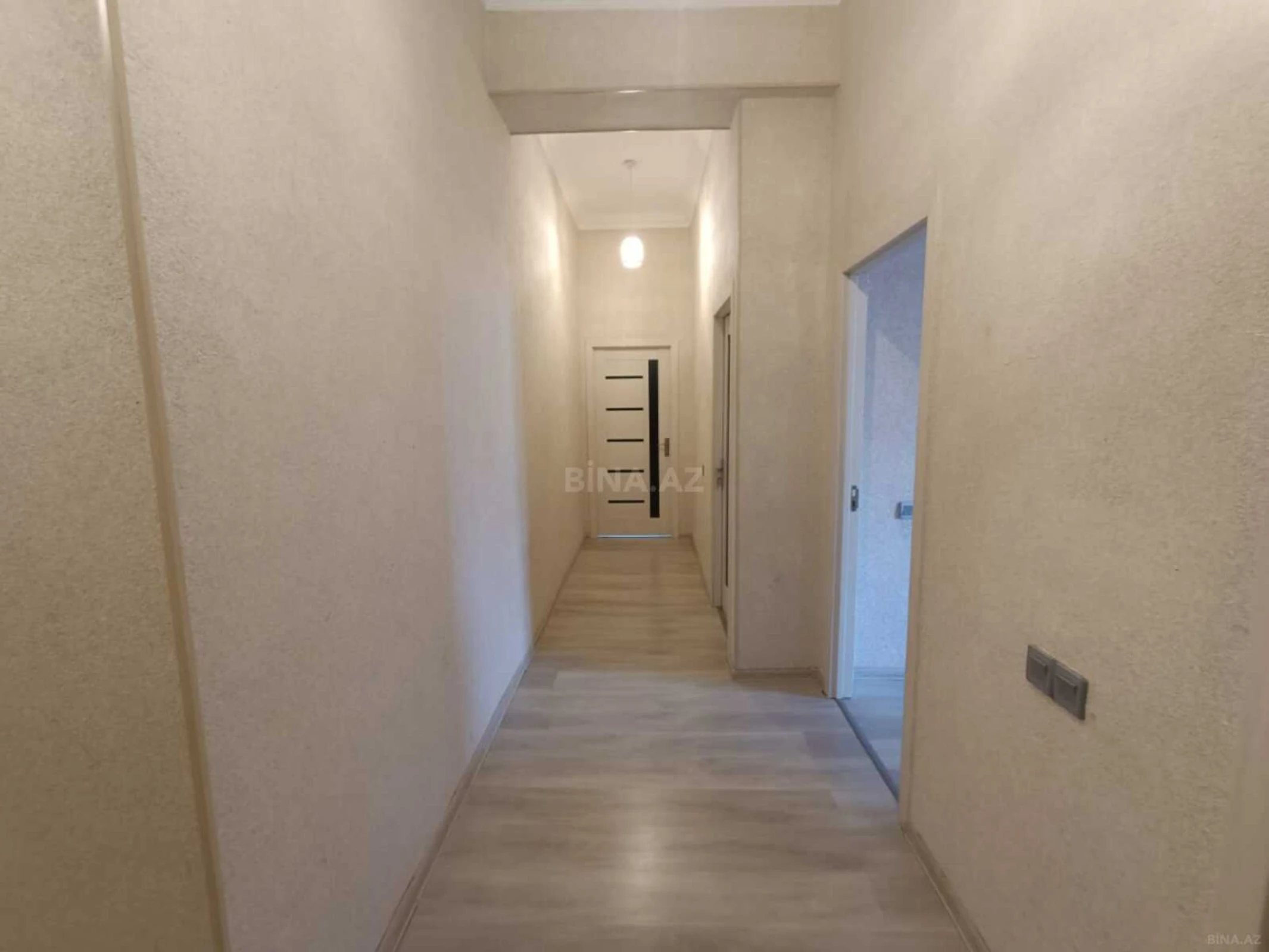 Kirayə verilir 3 otaqlı ofis 104 m²