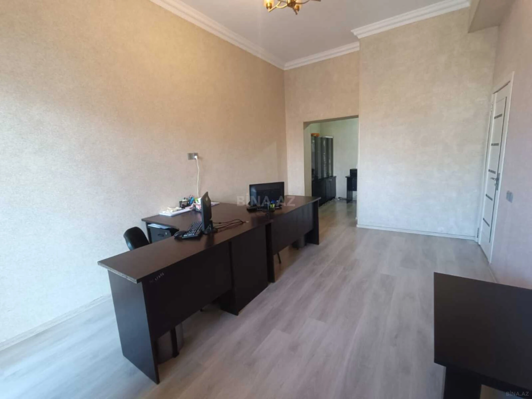 Kirayə verilir 3 otaqlı ofis 104 m²
