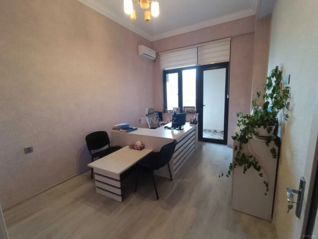 Kirayə verilir 3 otaqlı ofis 104 m²