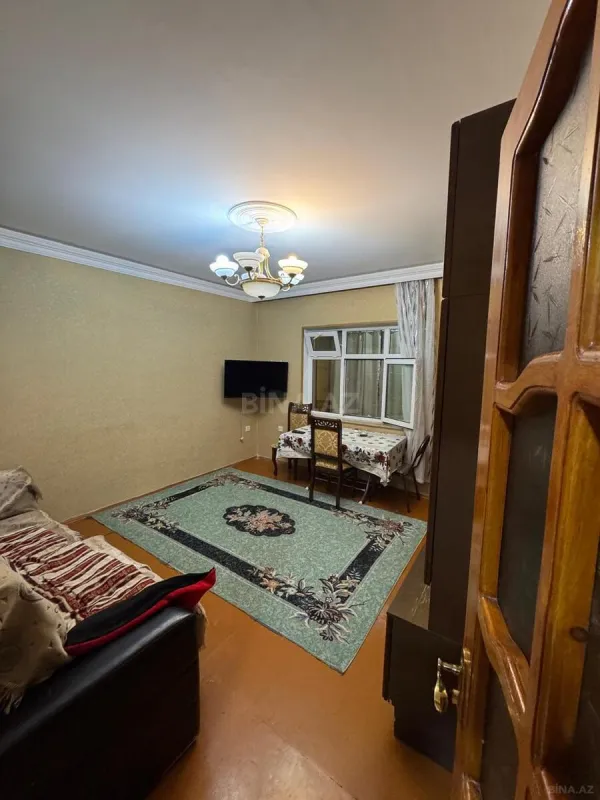 Kirayə verilir 2 otaqlı mənzil 65 m²
