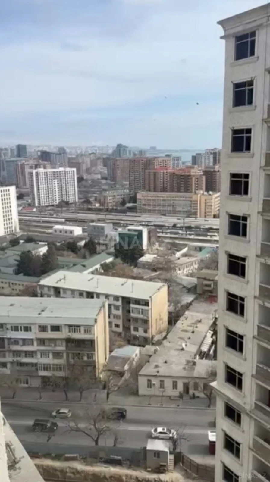 Satılır 3 otaqlı mənzil 91 m²