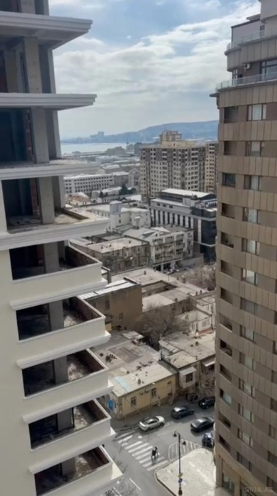 Satılır 3 otaqlı mənzil 91 m²