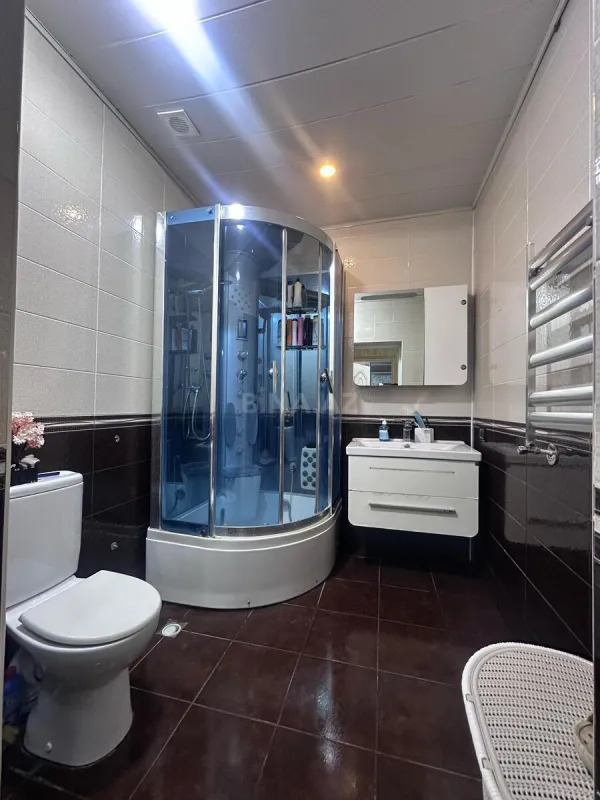 Satılır 3 otaqlı mənzil 107 m²