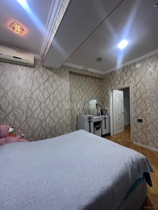 Satılır 3 otaqlı mənzil 107 m²