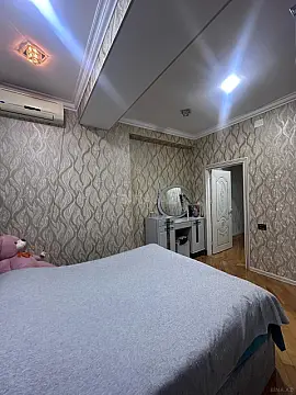 Satılır 3 otaqlı mənzil 107 m²