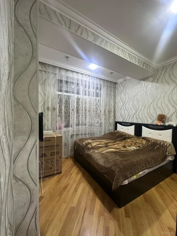 Satılır 3 otaqlı mənzil 107 m²