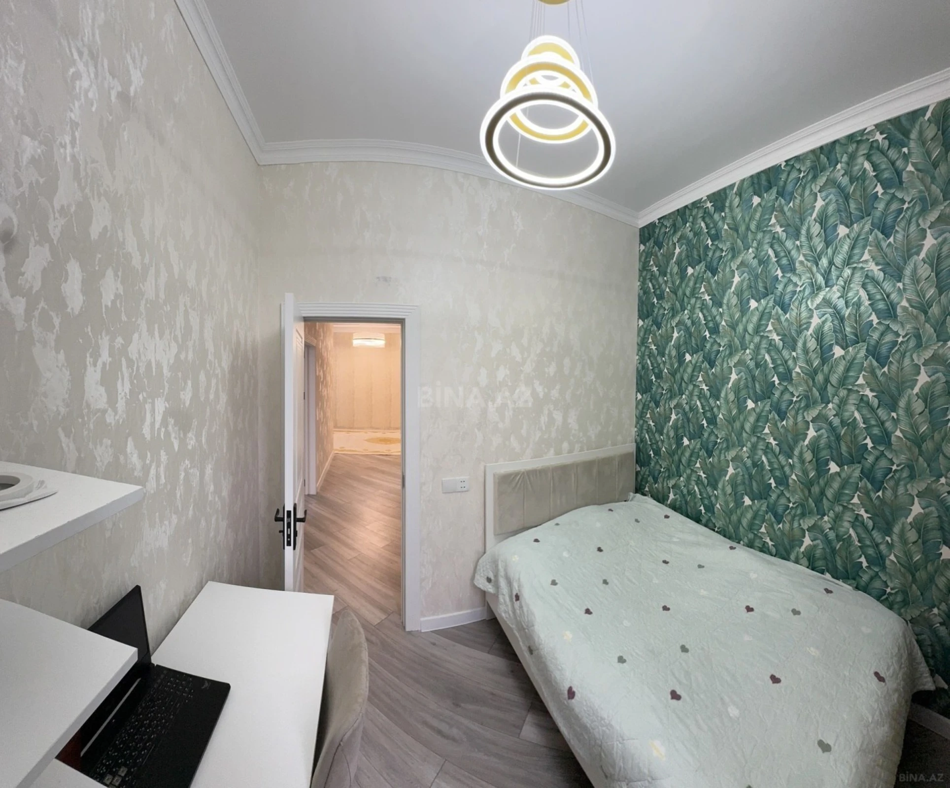 Satılır 6 otaqlı həyət evi 220 m²