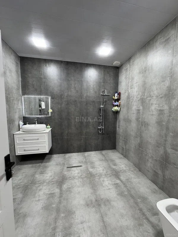 Satılır 6 otaqlı həyət evi 220 m²