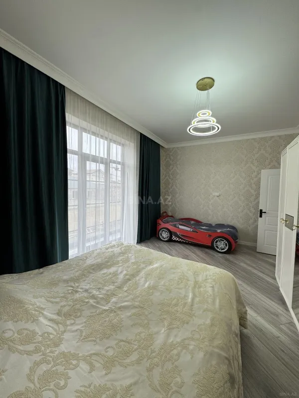 Satılır 6 otaqlı həyət evi 220 m²