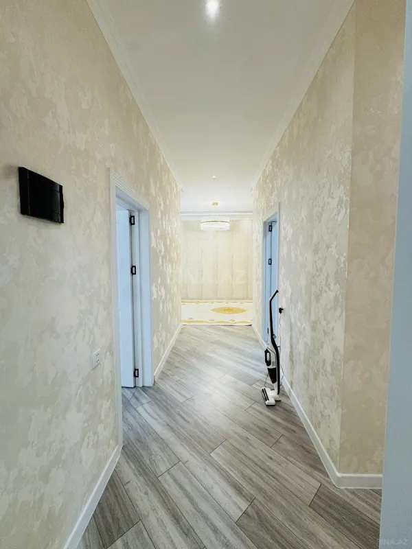 Satılır 6 otaqlı həyət evi 220 m²