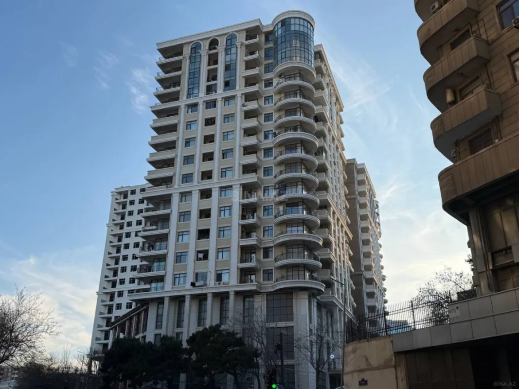 Satılır 2 otaqlı mənzil 87 m²