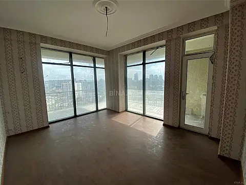 Satılır 2 otaqlı mənzil 87 m²