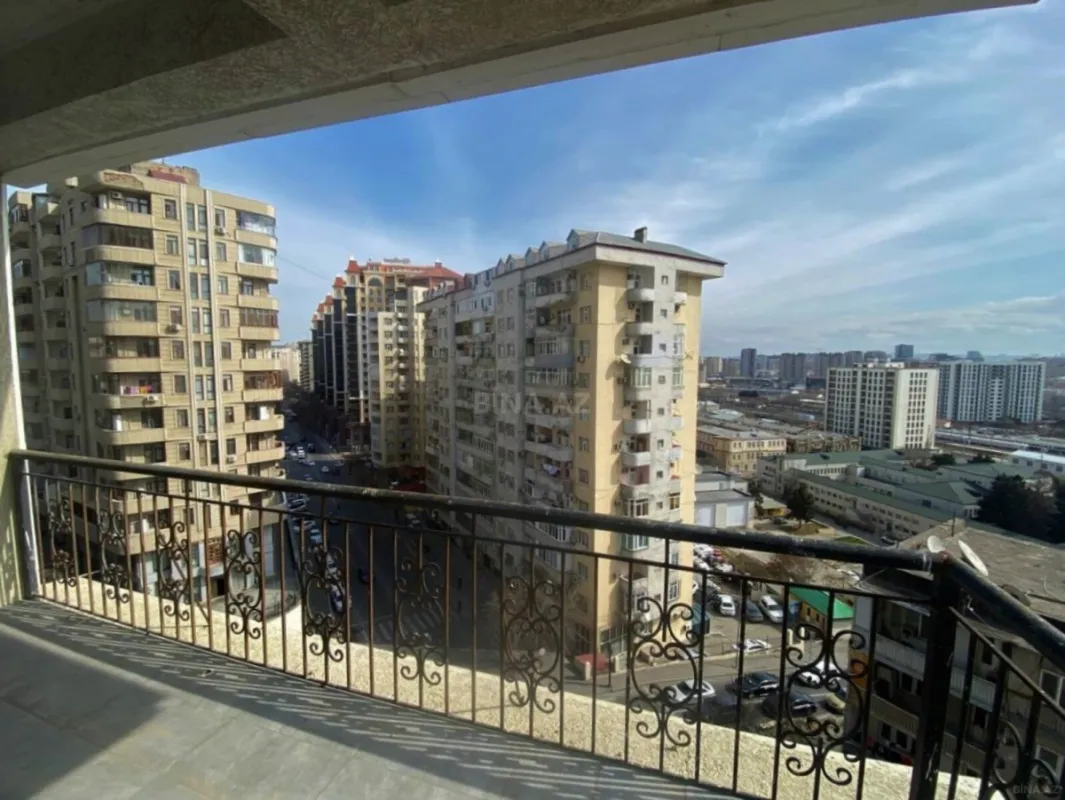 Satılır 2 otaqlı mənzil 87 m²