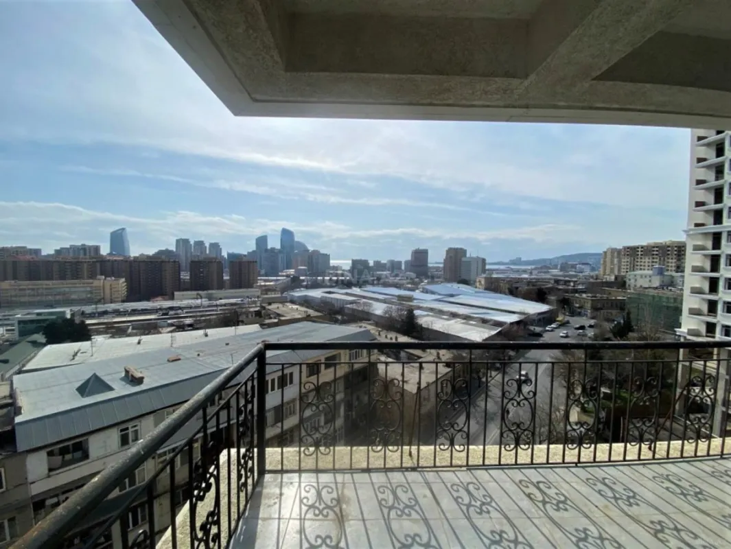 Satılır 2 otaqlı mənzil 87 m²