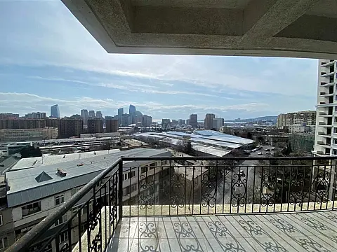 Satılır 2 otaqlı mənzil 87 m²