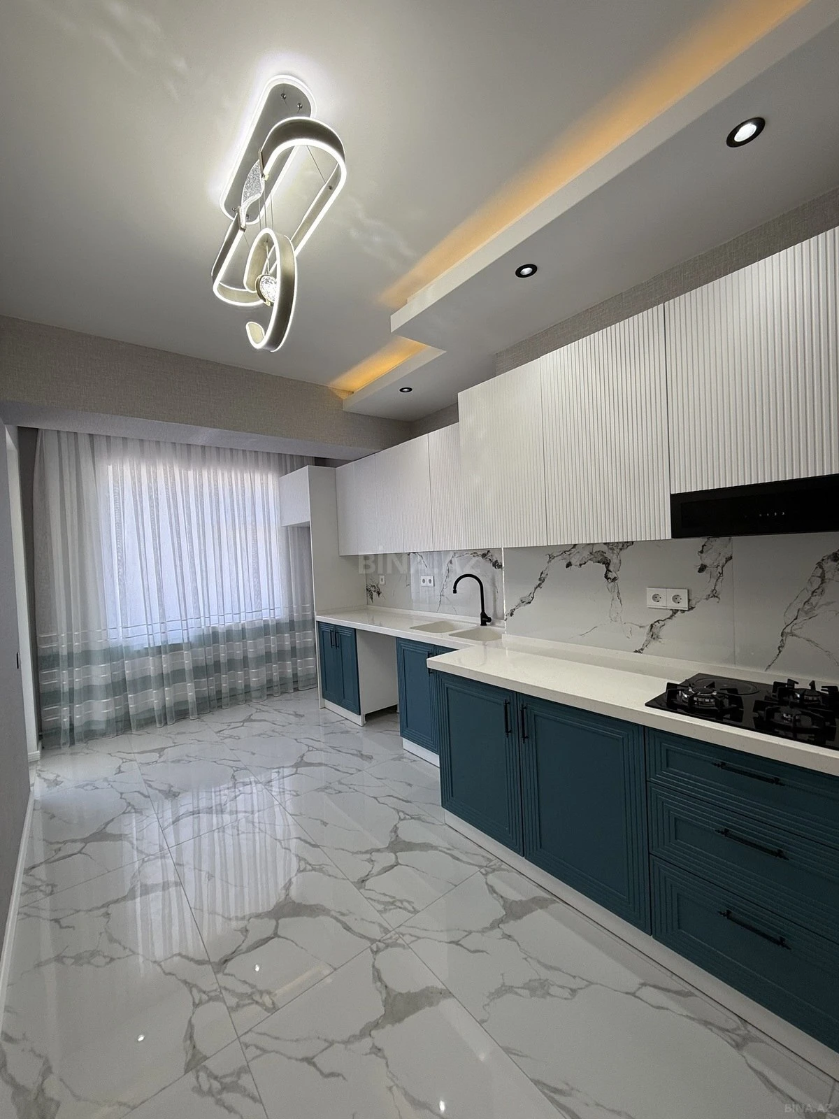 Satılır 2 otaqlı mənzil 80 m²