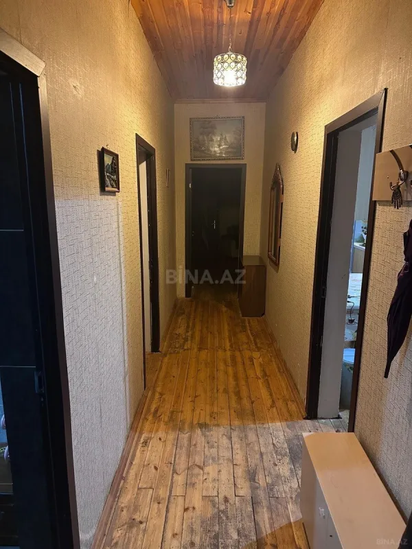 Satılır 6 otaqlı həyət evi 180 m²