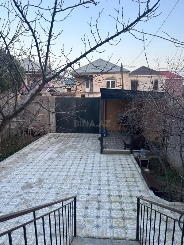 Satılır 6 otaqlı həyət evi 180 m²