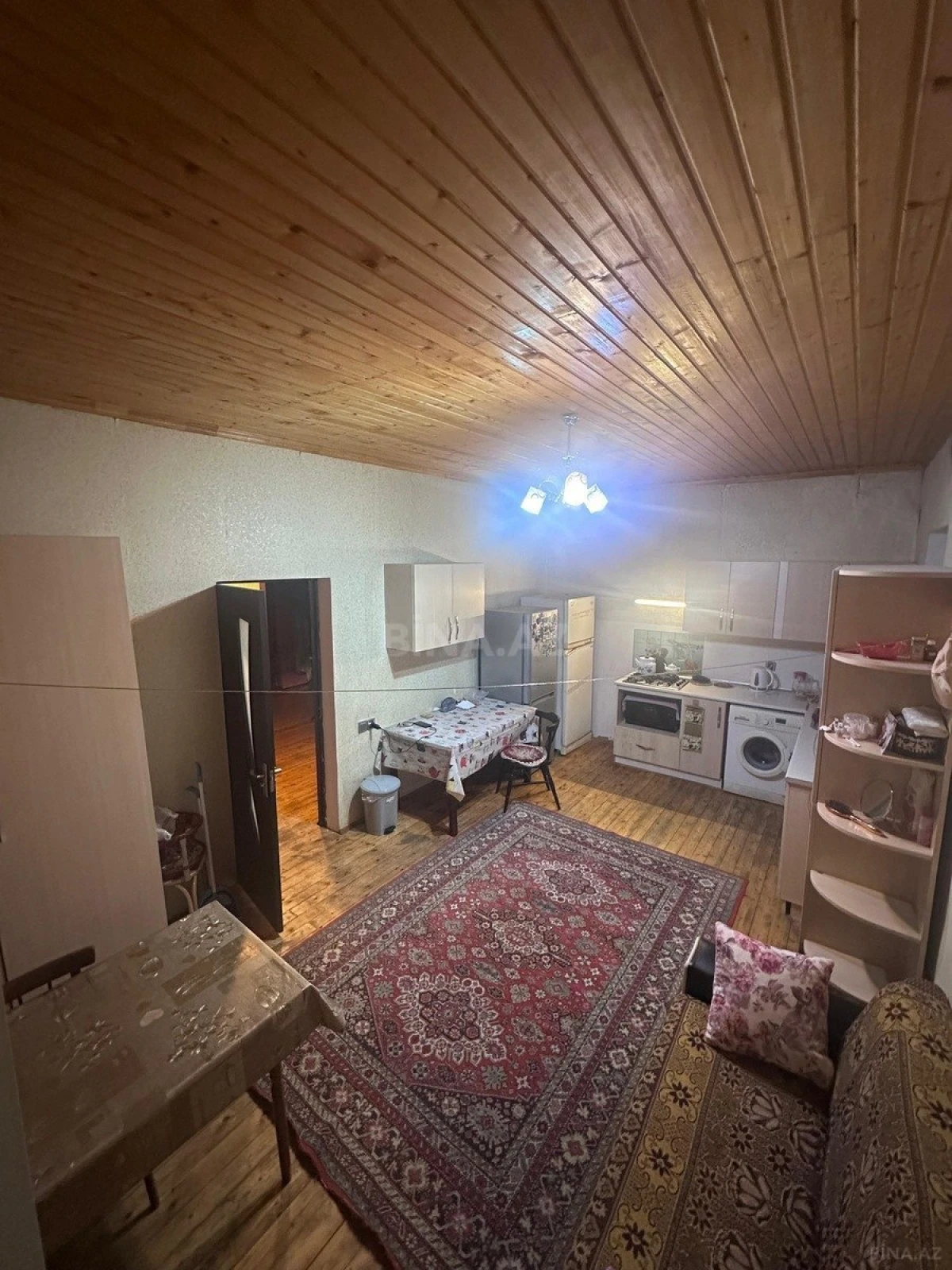 Satılır 6 otaqlı həyət evi 180 m²