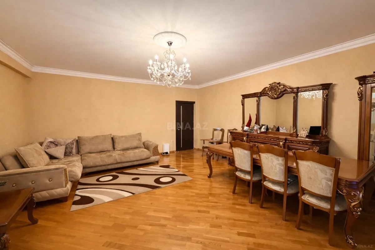 Satılır 2 otaqlı mənzil 110 m²