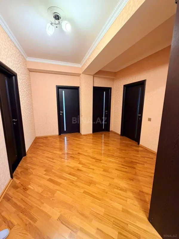 Satılır 2 otaqlı mənzil 110 m²