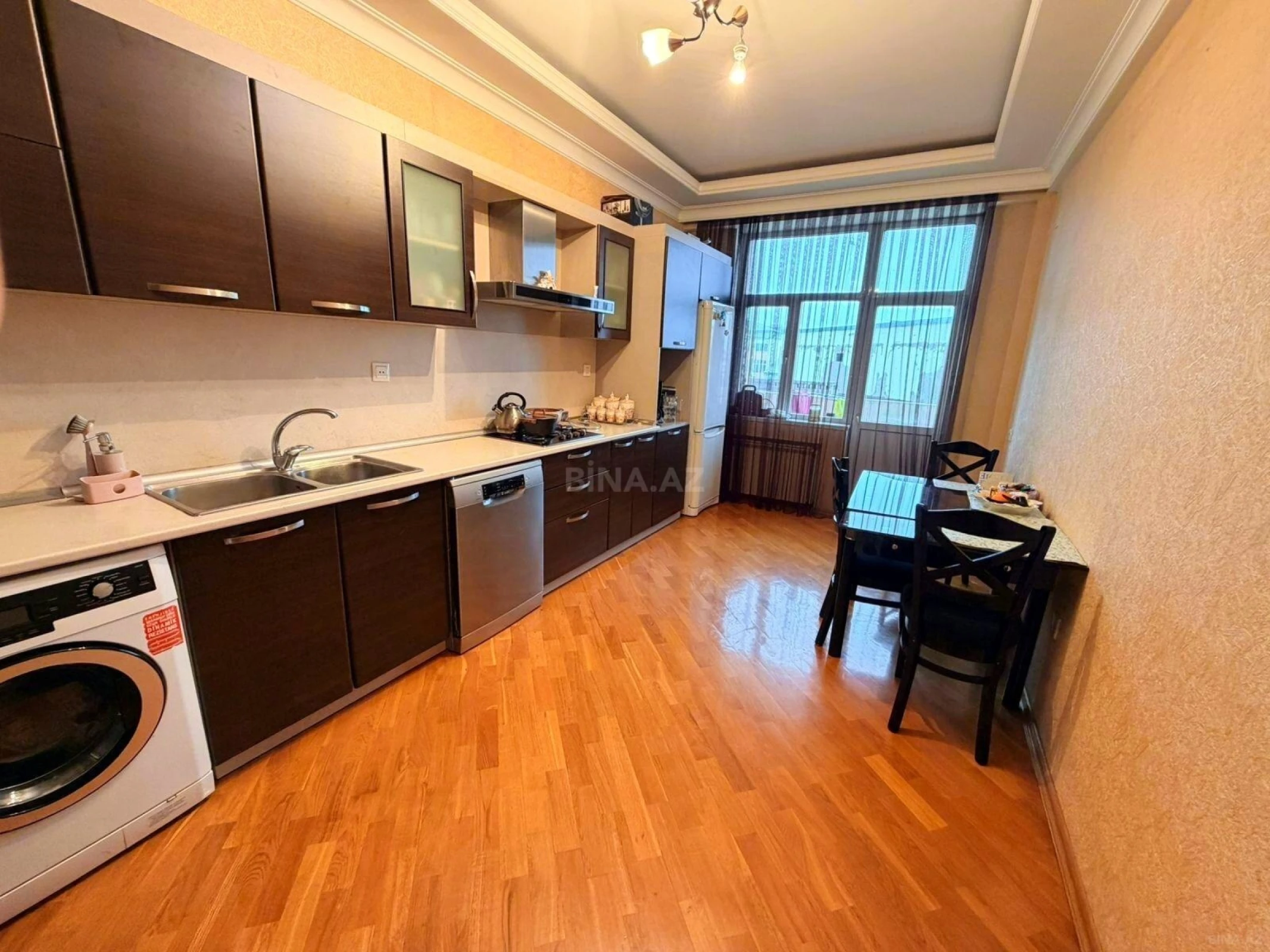 Satılır 2 otaqlı mənzil 110 m²