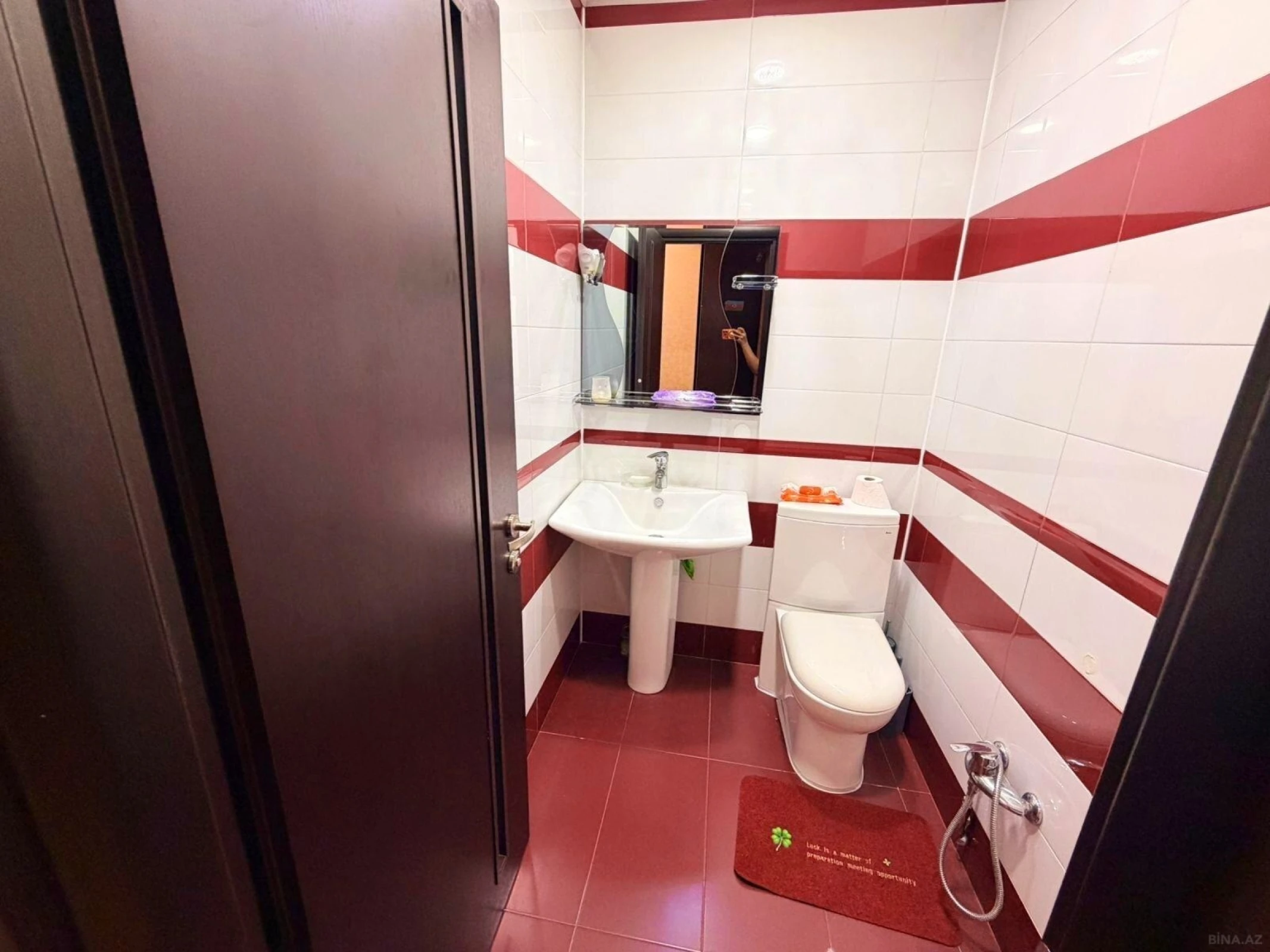 Satılır 2 otaqlı mənzil 110 m²