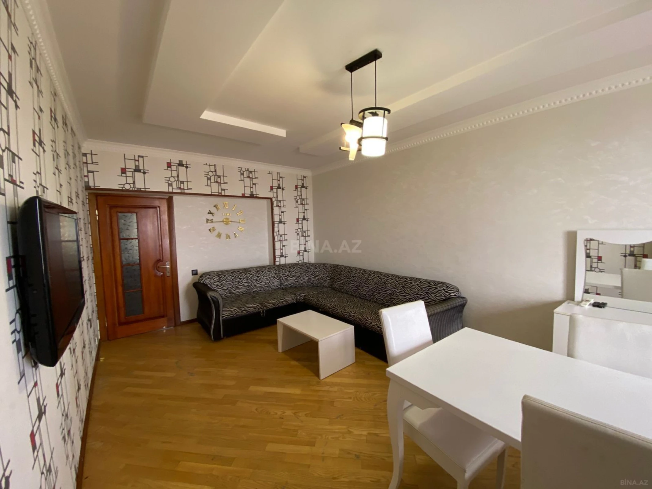 Kirayə verilir 3 otaqlı mənzil 140 m²