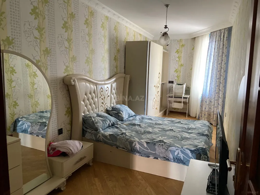 Kirayə verilir 3 otaqlı mənzil 140 m²