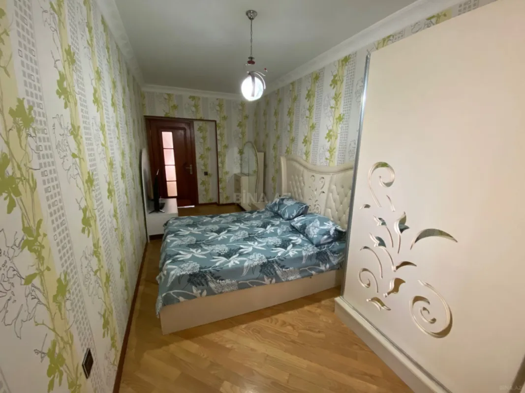 Kirayə verilir 3 otaqlı mənzil 140 m²