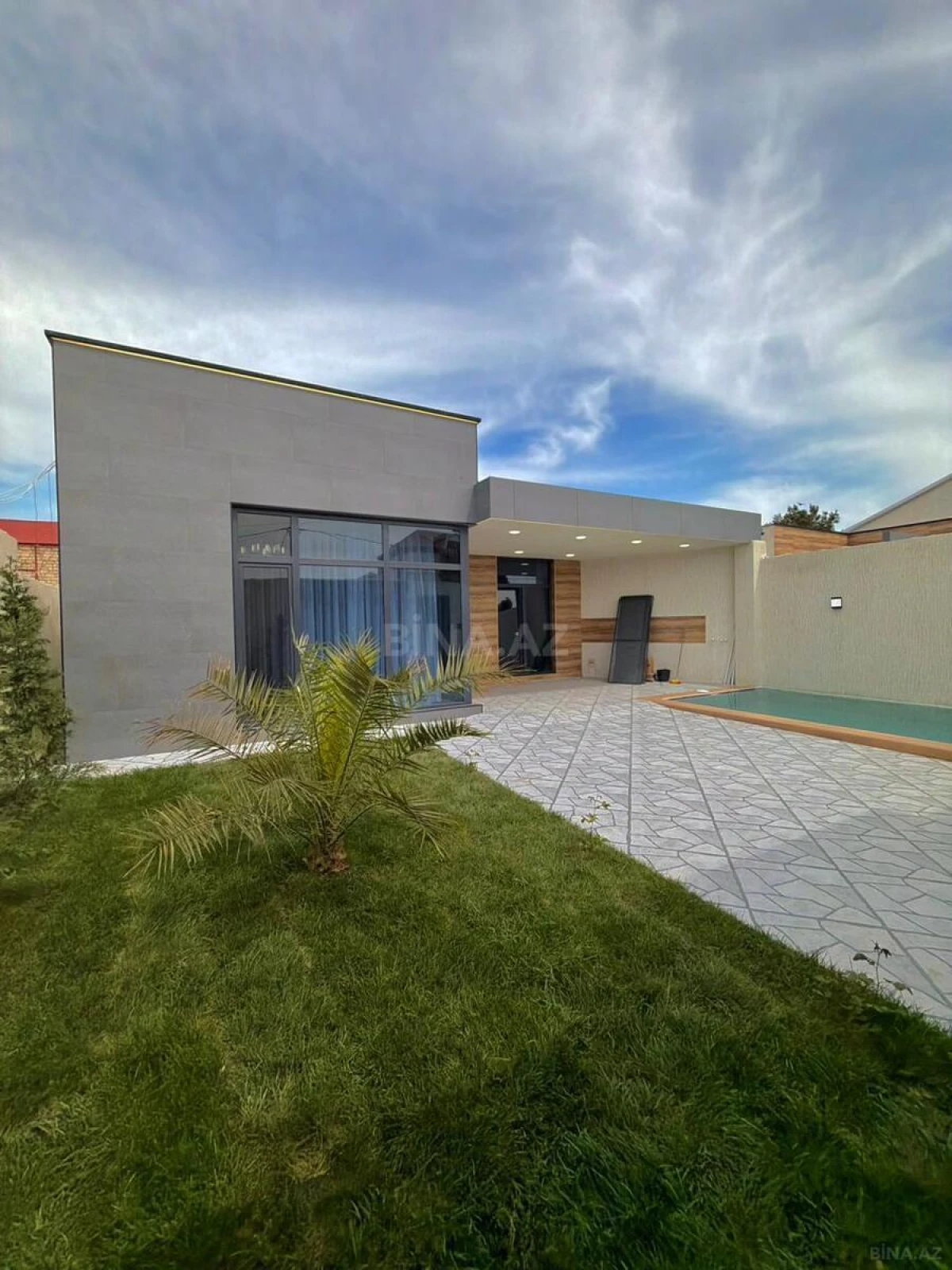 Satılır 4 otaqlı həyət evi 135 m²