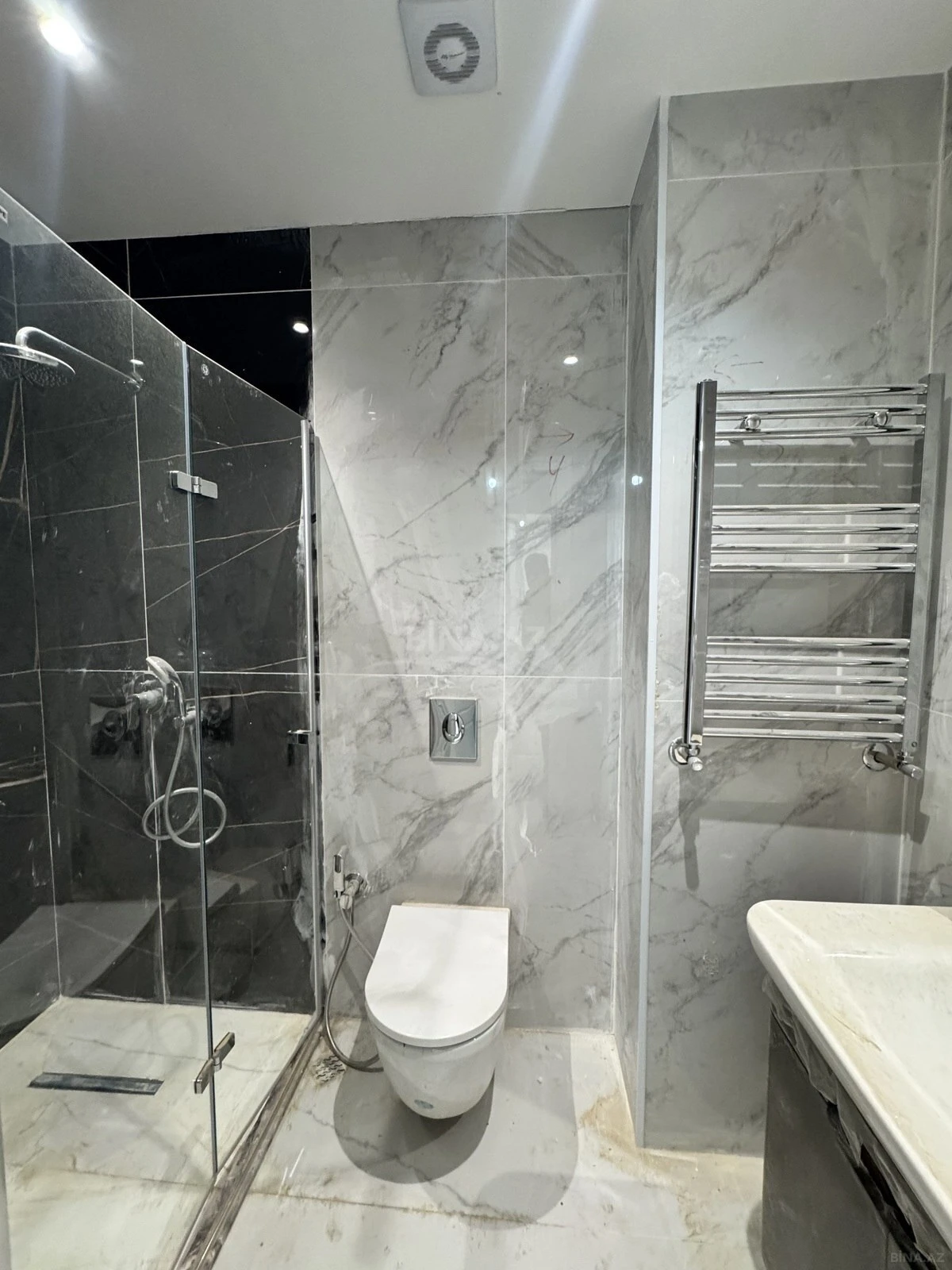 Satılır 2 otaqlı mənzil 48 m²