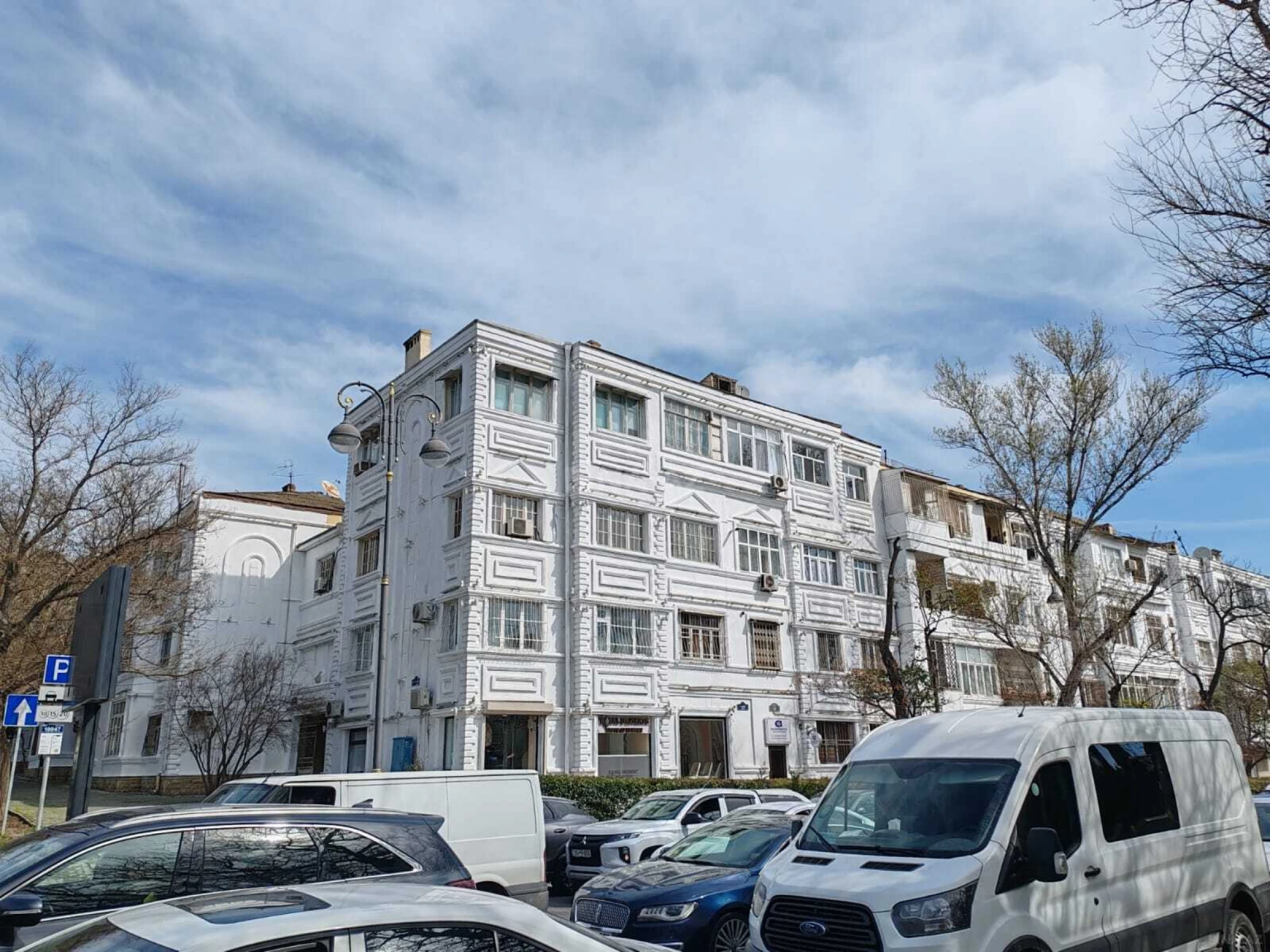 Kirayə verilir 3 otaqlı mənzil 140 m²
