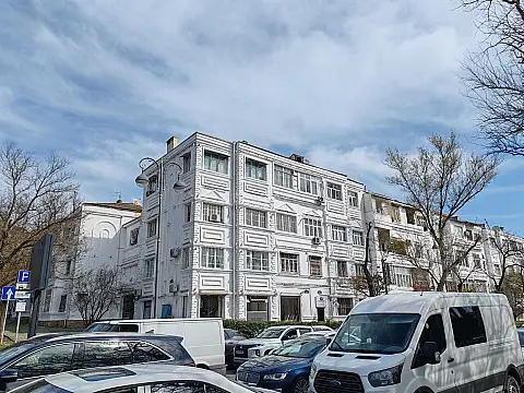 Kirayə verilir 3 otaqlı mənzil 140 m²