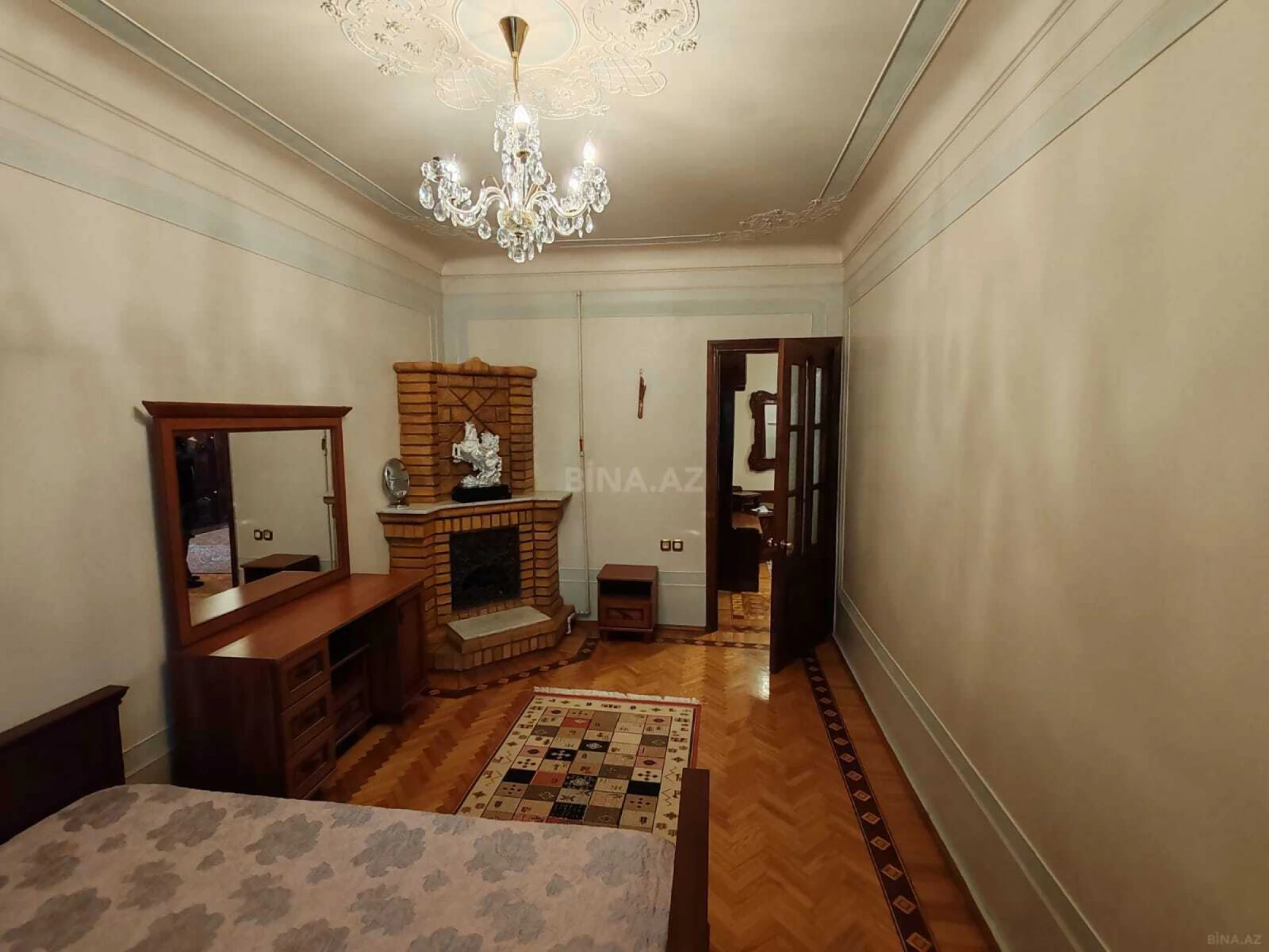 Kirayə verilir 3 otaqlı mənzil 140 m²