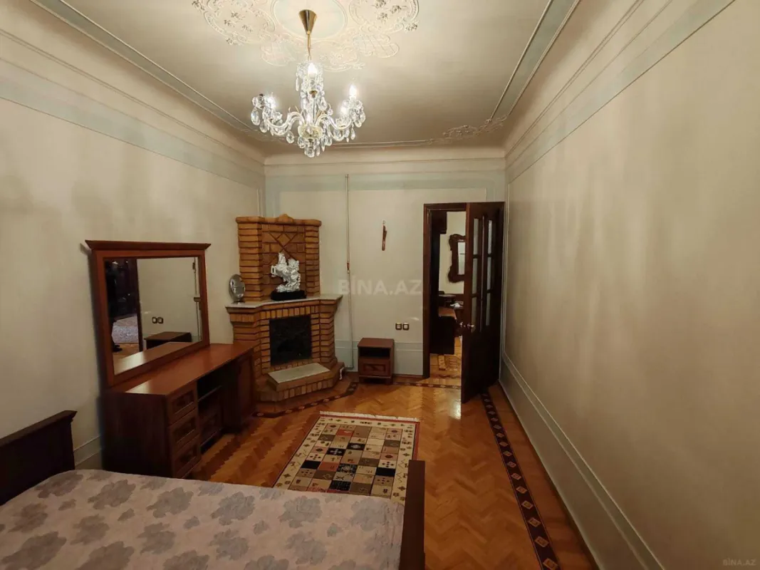 Kirayə verilir 3 otaqlı mənzil 140 m²