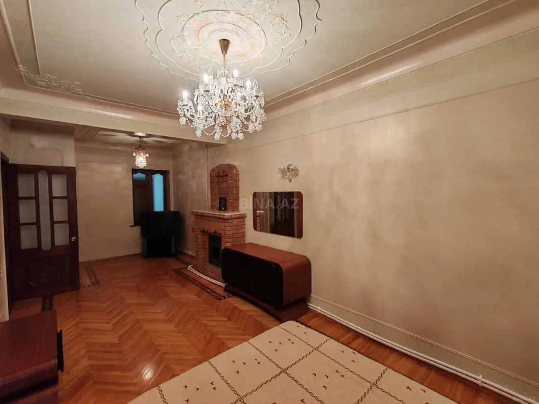 Kirayə verilir 3 otaqlı mənzil 140 m²