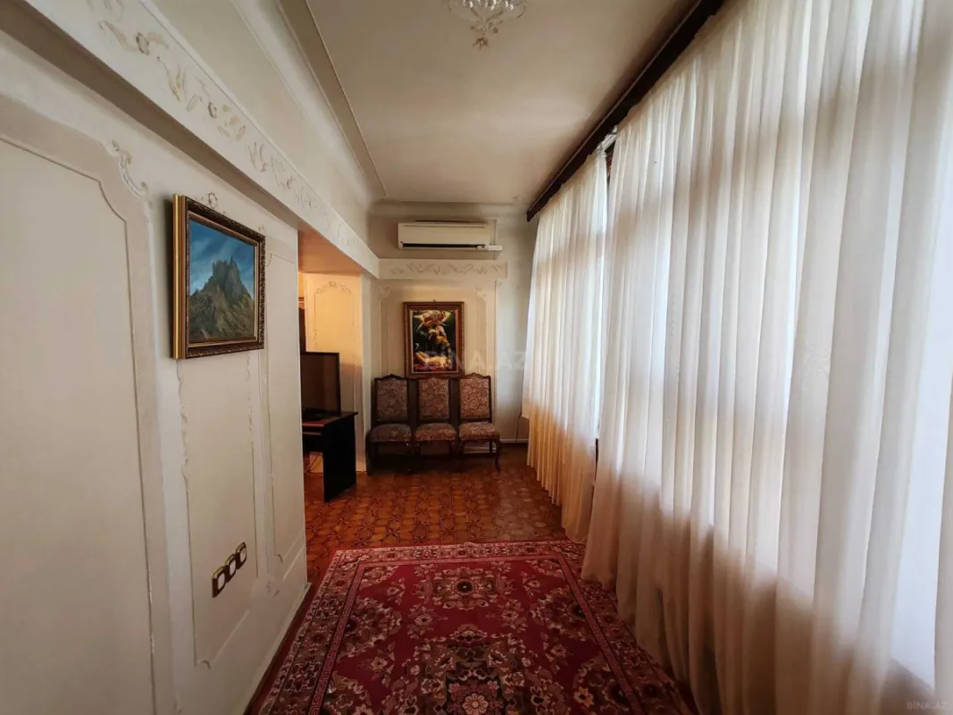 Kirayə verilir 3 otaqlı mənzil 140 m²