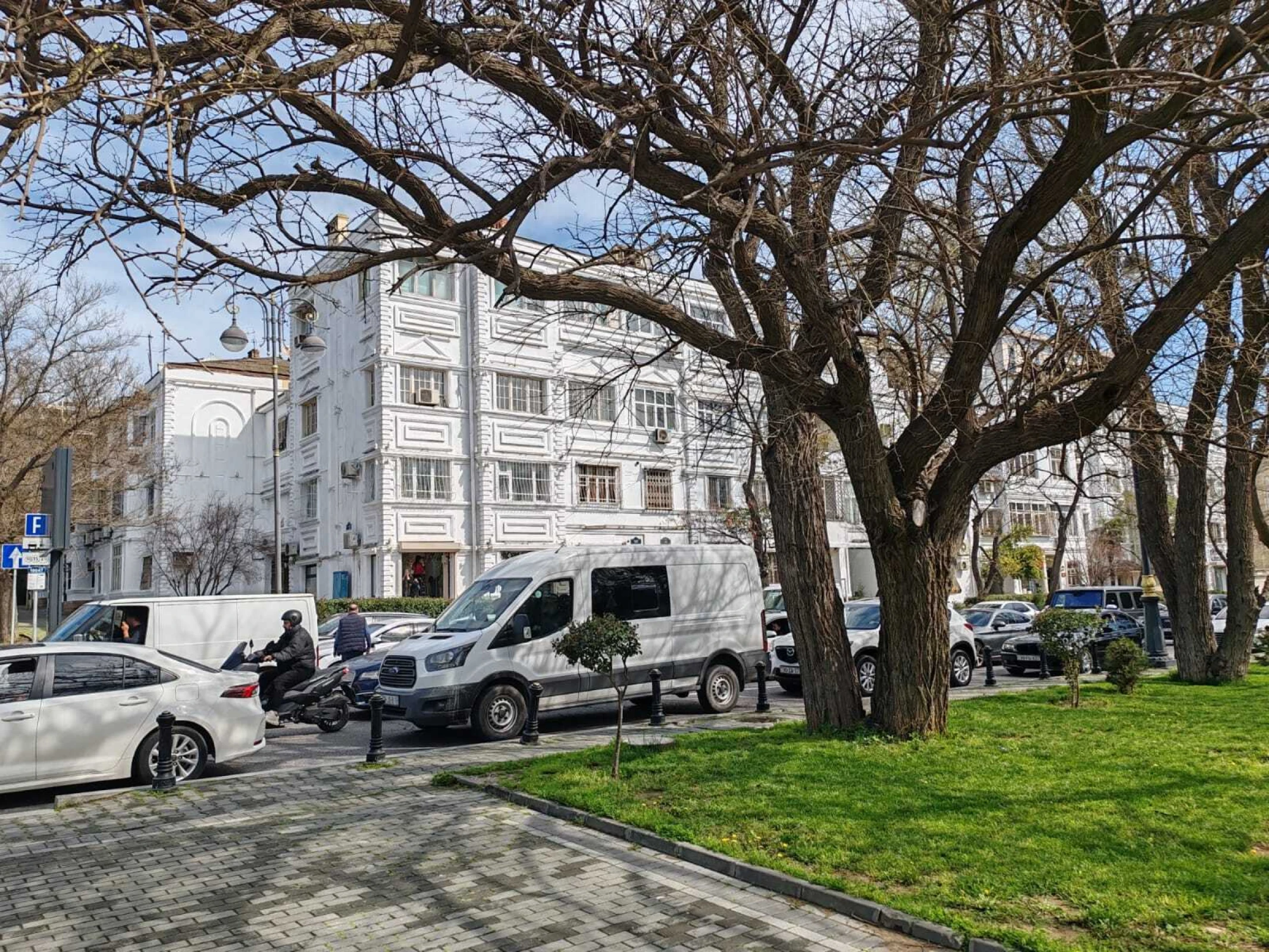 Kirayə verilir 3 otaqlı mənzil 140 m²