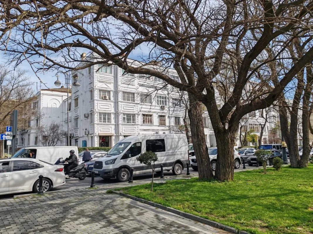 Kirayə verilir 3 otaqlı mənzil 140 m²