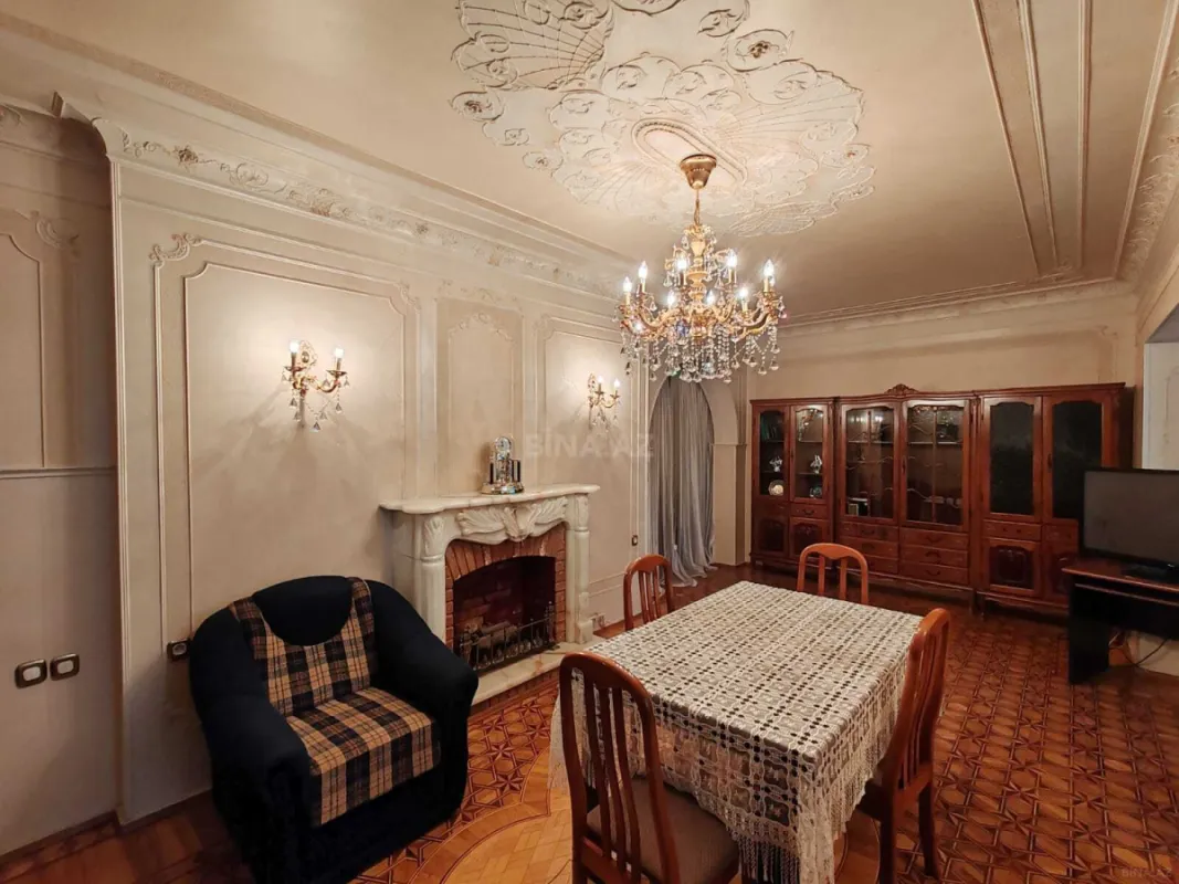 Kirayə verilir 3 otaqlı mənzil 140 m²