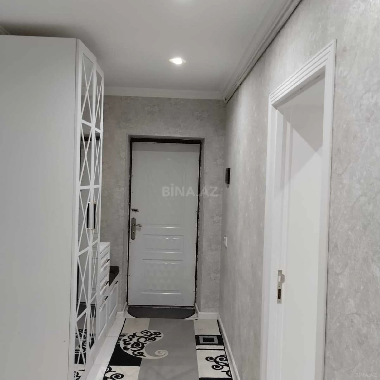 Satılır 4 otaqlı mənzil 85 m²